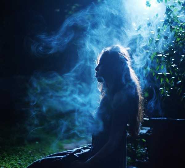 相思债，歌词中的情感深度与心灵共鸣,倾听心灵之债，浅析相思的债歌词中的情感深度,旋律,爱情,永恒,第1张